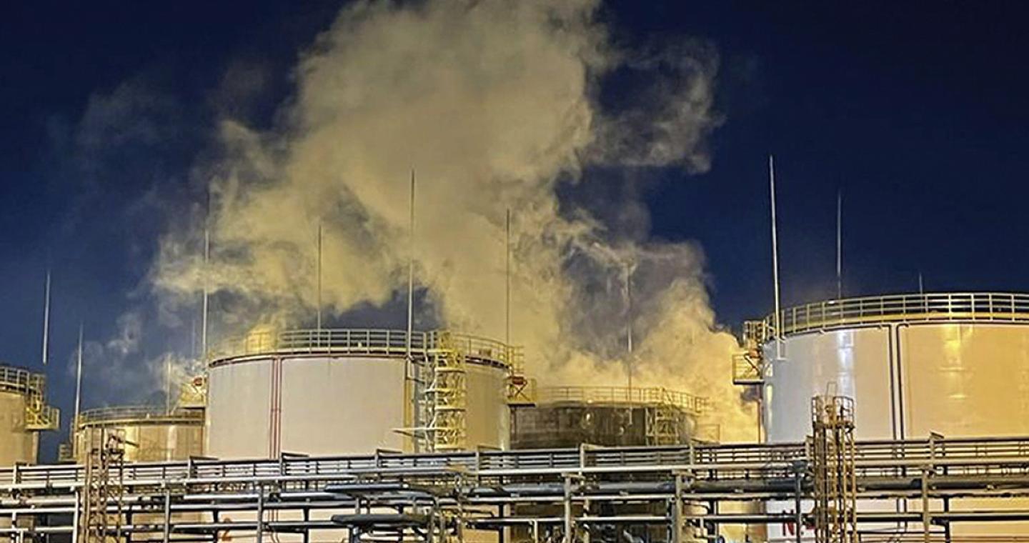 Reuters: Πώς αντισταθμίζει η Ρωσία τις ζημιές από τα πλήγματα ουκρανικών drones στα διυλιστήρια