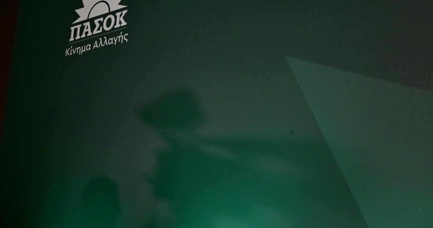 Η δήλωση Τασούλα που ενόχλησε το ΠΑΣΟΚ, τα «πυρά» Χριστοδουλάκη κατά Τσίπρα και η «μάχη» του κέντρου  