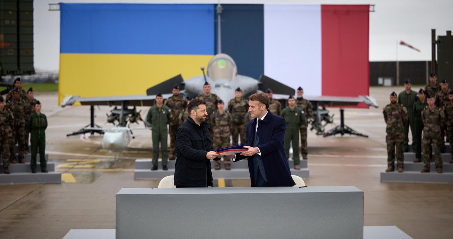 Σχέδια για 100 Rafale στην Ουκρανία από Μακρόν και Ζελένσκι