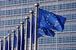 Ευρωπαϊκή Ανάκαμψη σε Τεντωμένο Σχοινί: Οι Προβλέψεις και οι Κίνδυνοι