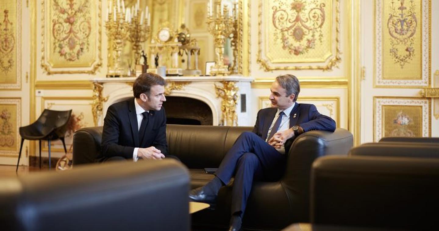 Le Monde: «Μποναμάς» εξ ουρανού για τη Γαλλία η πρόωρη αποπληρωμή δανείου ύψους 1,1 δισ. ευρώ από την Ελλάδα