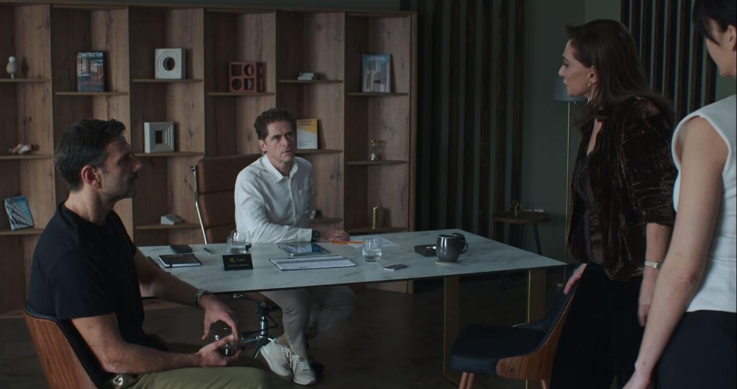 Μία νύχτα μόνο - επόμενο επεισόδιο: Ο Νταγιάννος συνειδητοποιεί πως μπορεί να χρησιμοποιήσει την Αρετή για να μπει στην εταιρεία