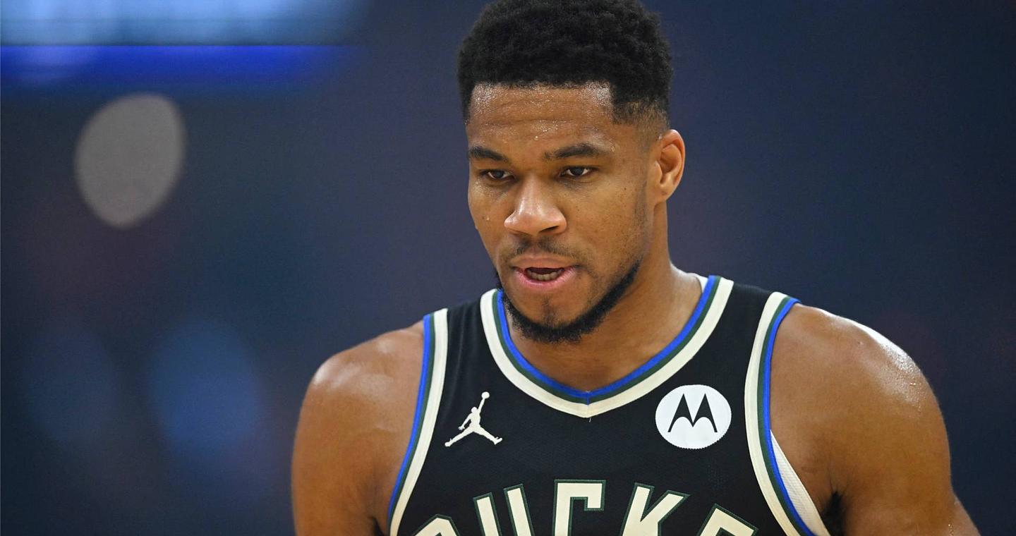 Τραυματίστηκε ο Γιάννης Αντετοκούνμπο (βίντεο)