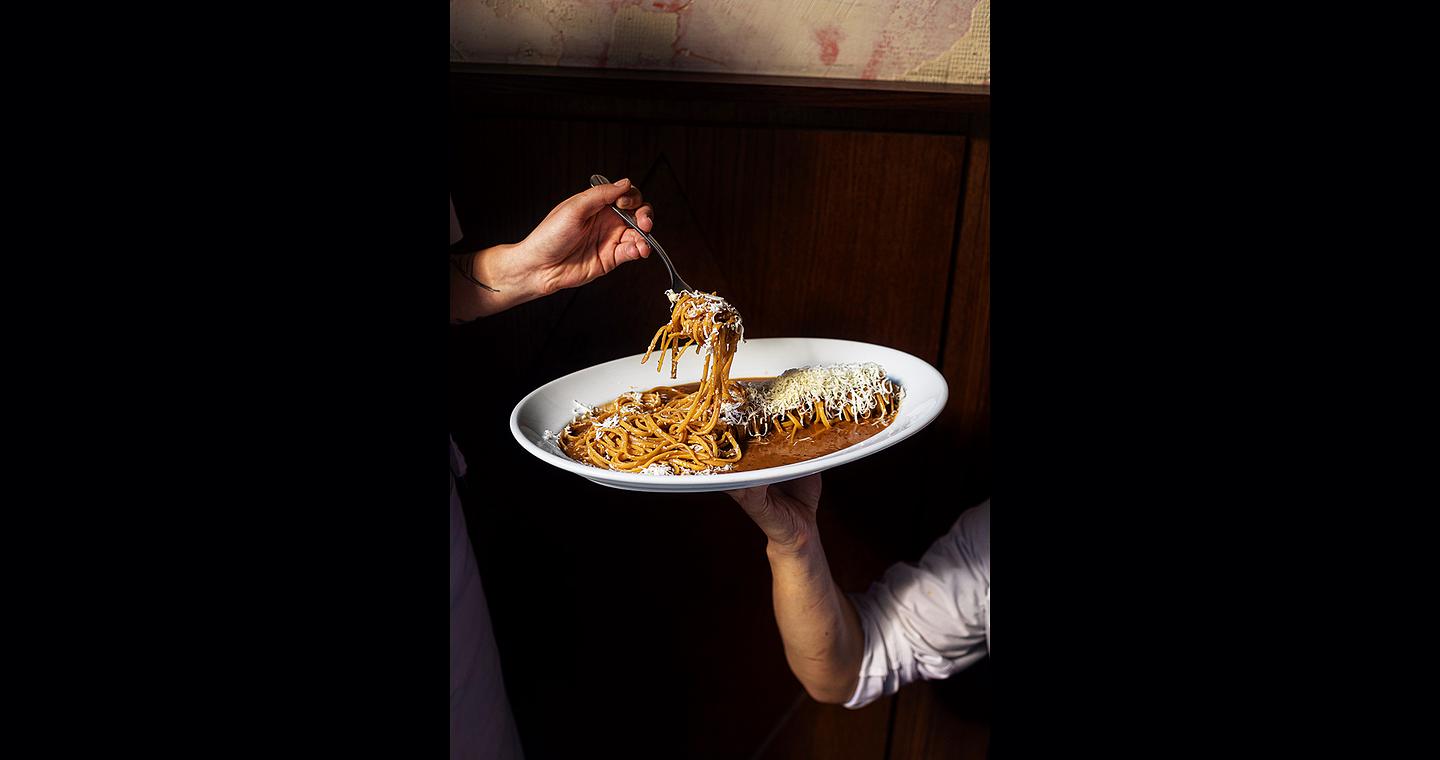 Αυτά είναι τα 10 αγαπημένα μας πιάτα στην Αθήνα