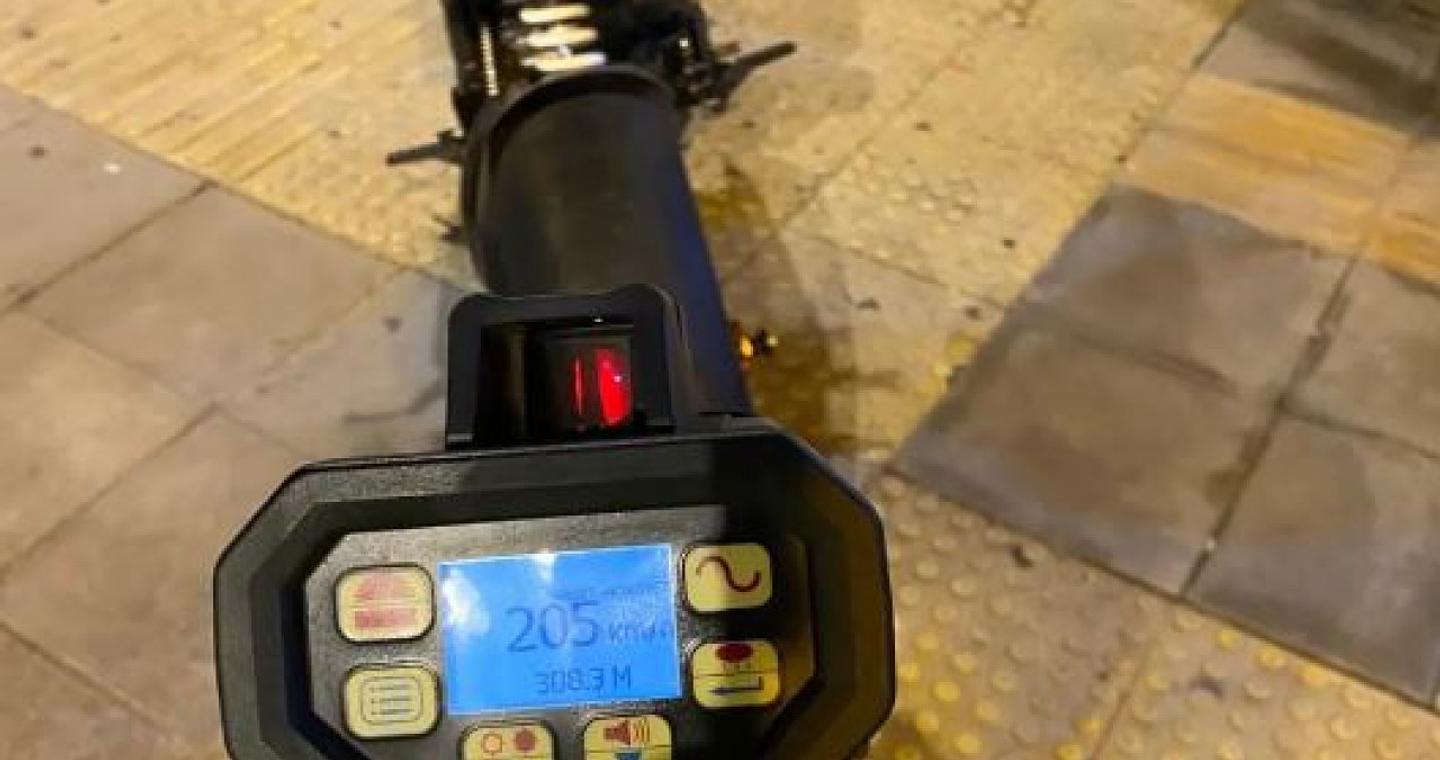 Γέρακας: Χειροπέδες σε οδηγό μοτοσυκλέτας - Κινείτο με 205χλμ/ώρα στη λεωφόρο Μαραθώνος