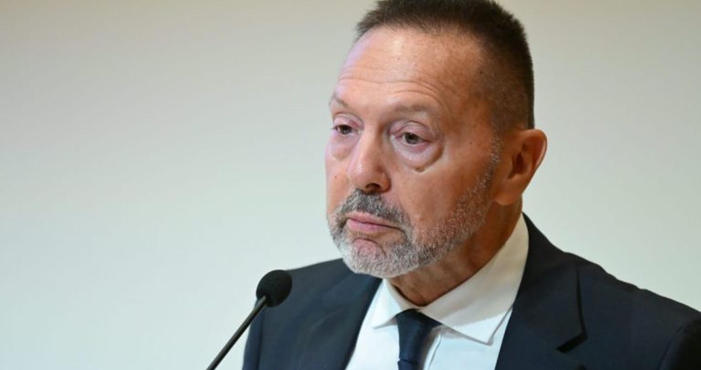 Έμμεσο «φρένο» από τον Γ. Στουρνάρα για περαιτέρω μείωση των επιτοκίων