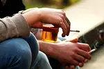 Έρχονται ψηφιακά εργαλεία για τον έλεγχο πώλησης αλκοόλ και καπνού σε ανηλίκους