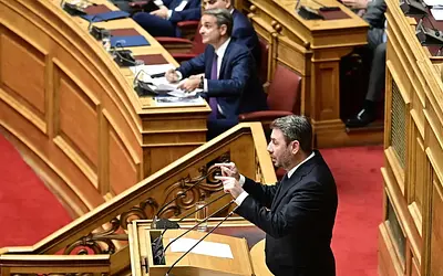 Ανδρουλάκης κατά Μητσοτάκη για ακρίβεια: "Αποκομμένος από την πραγματικότητα!"