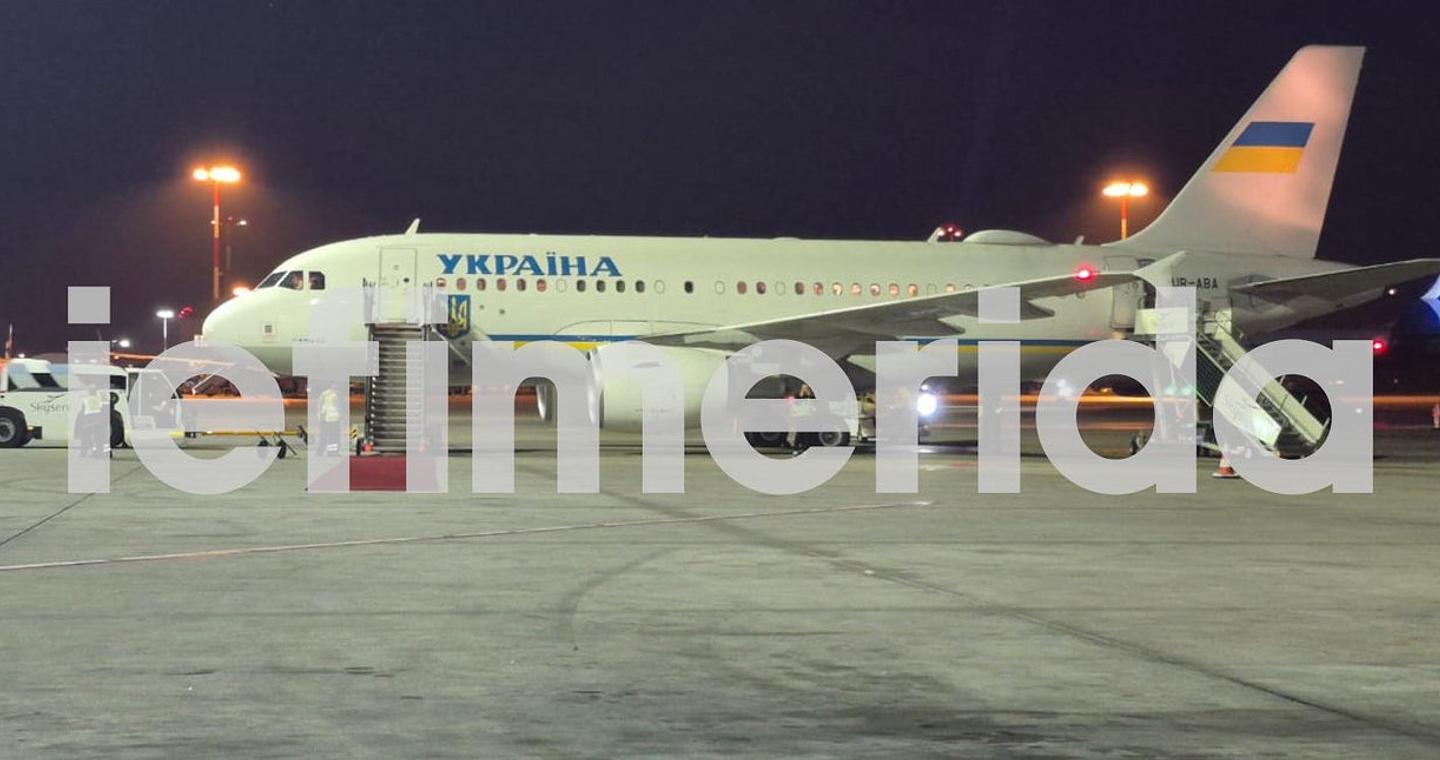 Αποχώρησε από την πρεσβεία της Ουκρανίας ο Ζελένσκι -Όλα έτοιμα στο αεροδρόμιο για την αναχώρησή του, δείτε εικόνες