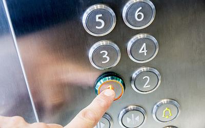 Ασανσέρ: Αγνοούν τις δηλώσεις! Τι αλλάζει με τα πρόστιμα;