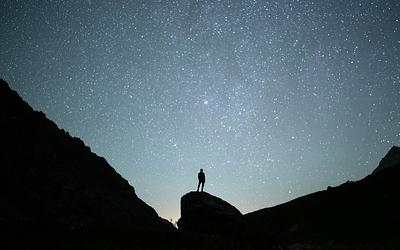 Τα ζώδια σήμερα: Ευκαιρίες, εντάσεις και αλλαγές στο προσκήνιο!