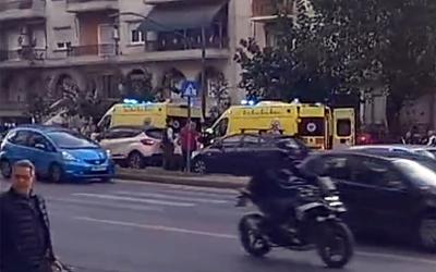 Τροχαίο στην Κηφισίας: Παρασύρθηκε πεζός – Δύο τραυματίες, αυξημένη κίνηση