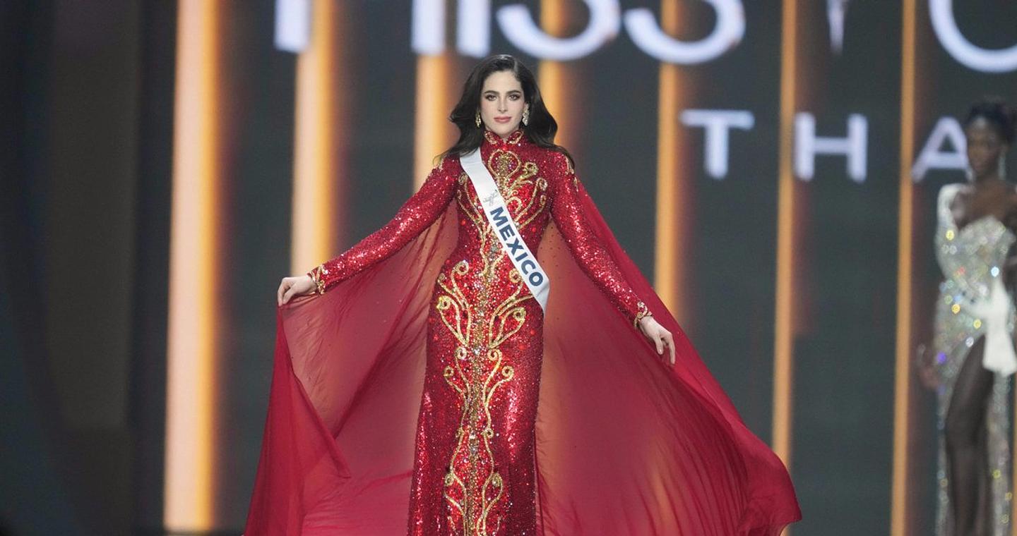 Νέα Miss Universe η 25χρονη Μεξικανή -Είχε γίνει viral όταν την πρόσβαλε ο διευθυντής του διαγωνισμού