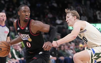 Άντετοκούνμπο εκτός, ήττα για Μπακς: Θρίαμβος Μάξι με 54 πόντους!