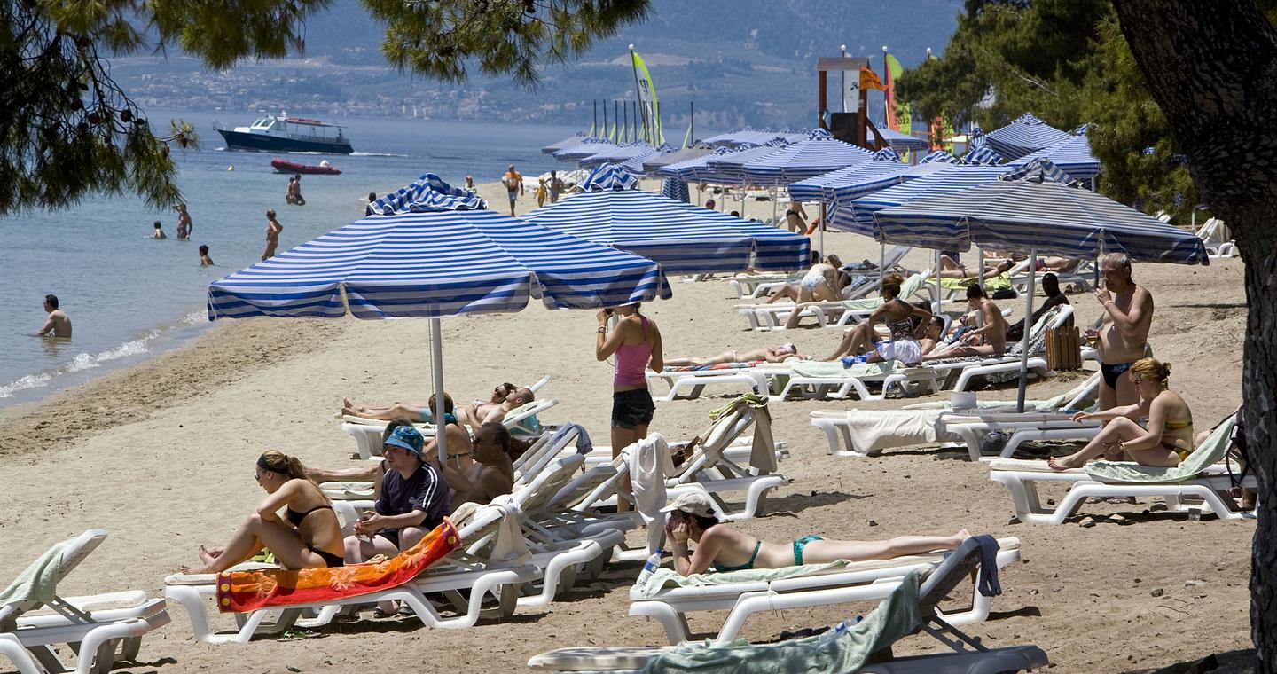 Απρόσμενη κάμψη 3,6% των τουριστικών εσόδων τον Σεπτέμβριο