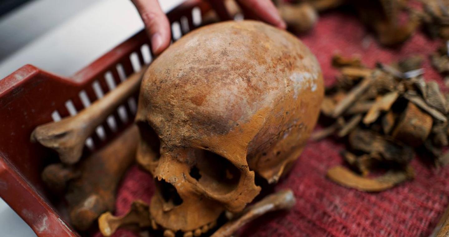 Άθικτη ρωμαϊκή σαρκοφάγος ανακαλύφθηκε στην Ουγγαρία – Τι έκρυβε στο εσωτερικό της 