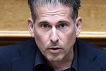 Πλεύση Ελευθερίας: Η παραίτηση Καραναστάση και το γαλακτώδες παρασκήνιο