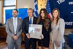 Η Αμερικανίδα πρέσβης Γκίλφοϊλ ενισχύει τους ναυτιλιακούς δεσμούς Ελλάδας-ΗΠΑ