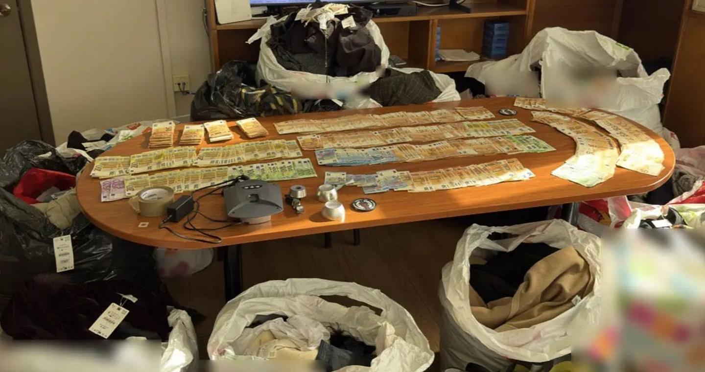 ΕΛΑΣ: Έκλεβαν ρούχα από καταστήματα της Αττικής και τα μεταπωλούσαν στην Αλβανία -Οκτώ συλλήψεις, δείτε βίντεο