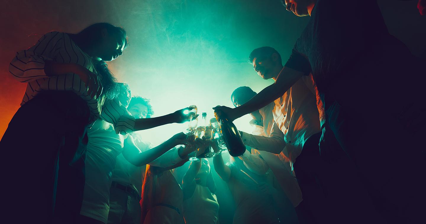 Ανήλικοι και αλκοόλ – τσιγάρα: Πώς θα εφαρμοστούν τα νέα μέτρα – Τι ισχύει για πάρτι, επαλήθευση ηλικίας