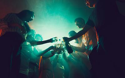 Νέα ψηφιακή ασπίδα για ανηλίκους: Έλεγχος αλκοόλ και καπνού