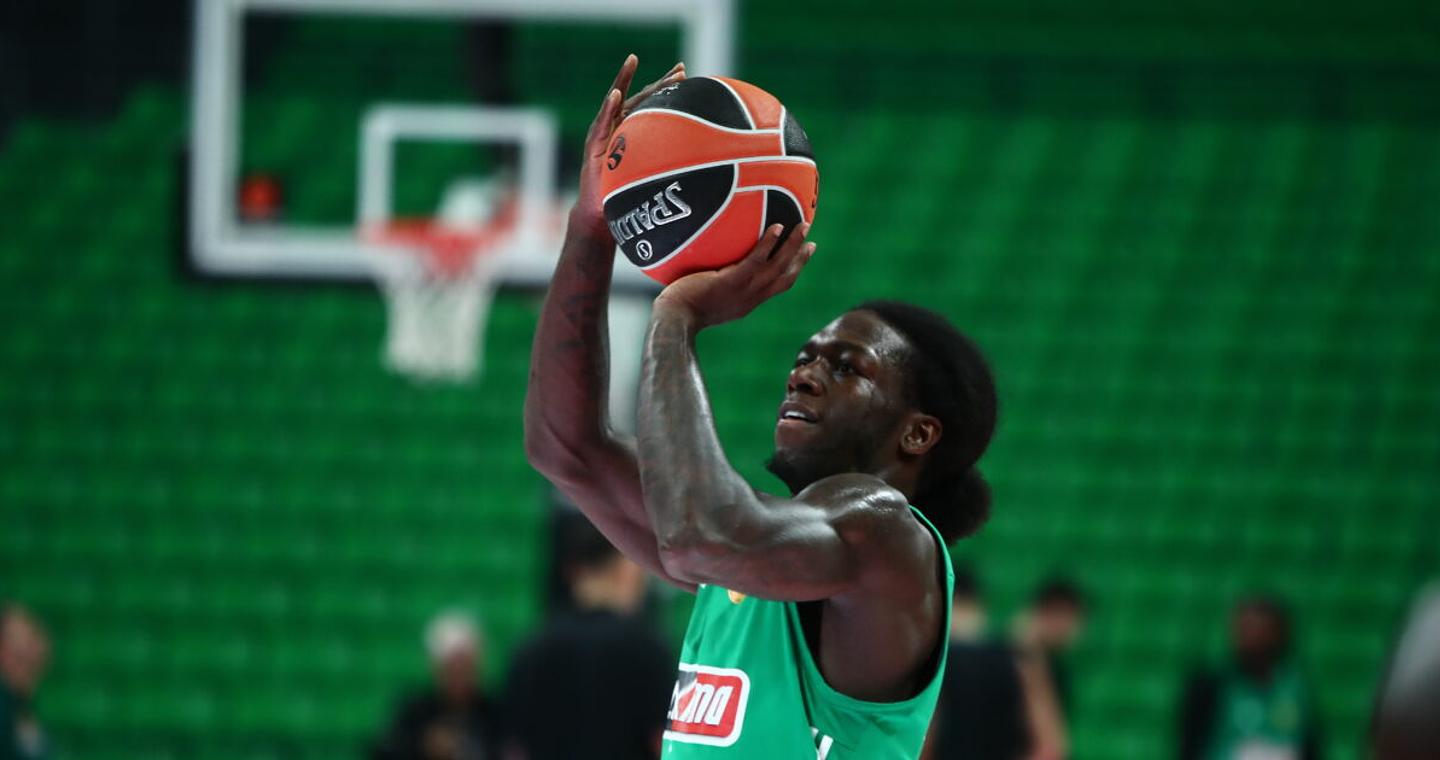 Παναθηναϊκός: Ο Κέντρικ Ναν με νέο hair look στην προπόνηση για το παιχνίδι με την Dubai BC