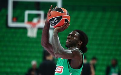 Ο Ναν άλλαξε look: Πώς εμφανίστηκε στην προπόνηση του Παναθηναϊκού