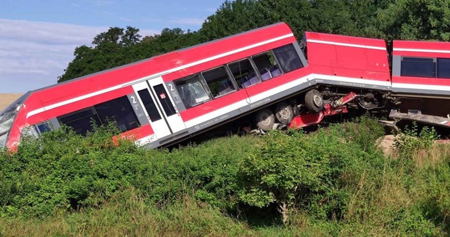Τσεχία: Περισσότεροι από 40 άνθρωποι τραυματίστηκαν σε σύγκρουση τρένων