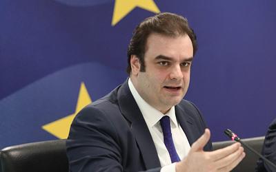 Πιερρακάκης: Ο Προϋπολογισμός 2026 στηρίζει την κοινωνία και μειώνει φόρους!