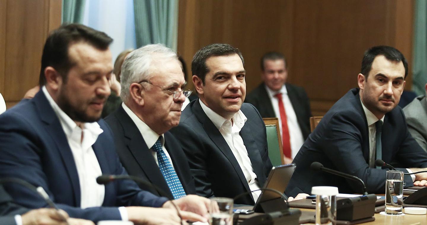 Βιβλίο Τσίπρα: Οξείες αντιδράσεις αλλά και «ηχηρή» σιωπή