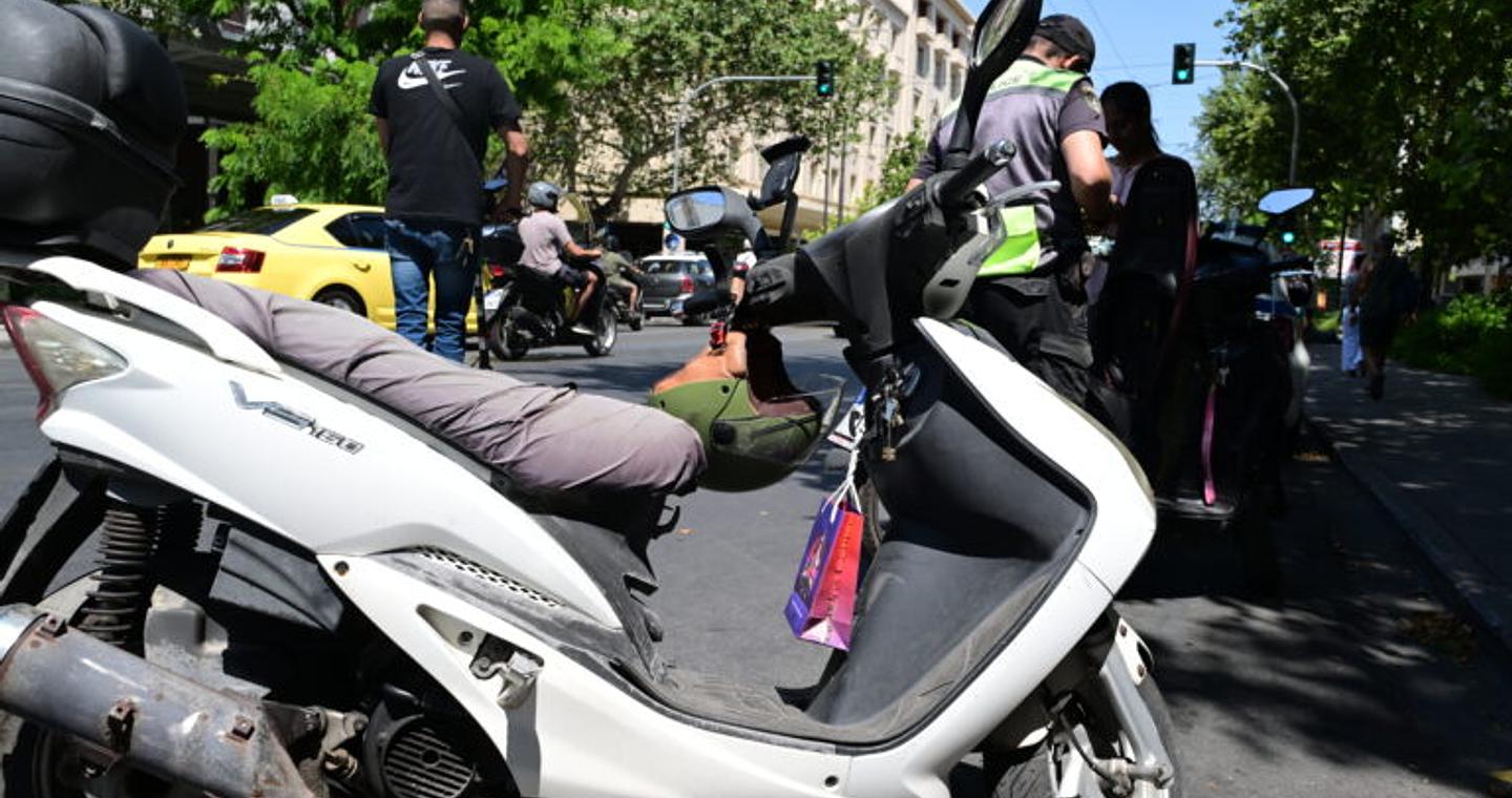 Νέος ΚΟΚ: Πάνω από 2.800 παραβάσεις βεβαιώθηκαν την πέμπτη εβδομάδα της εκστρατείας «Μηδενική ανοχή στη μη χρήση κράνους»