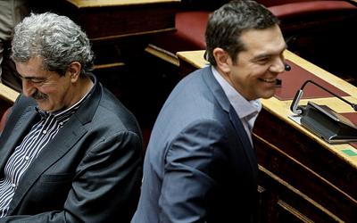 Πολάκης κατά Τσίπρα: "Υπέκυψε στους εκβιασμούς του Σταθάκη!"