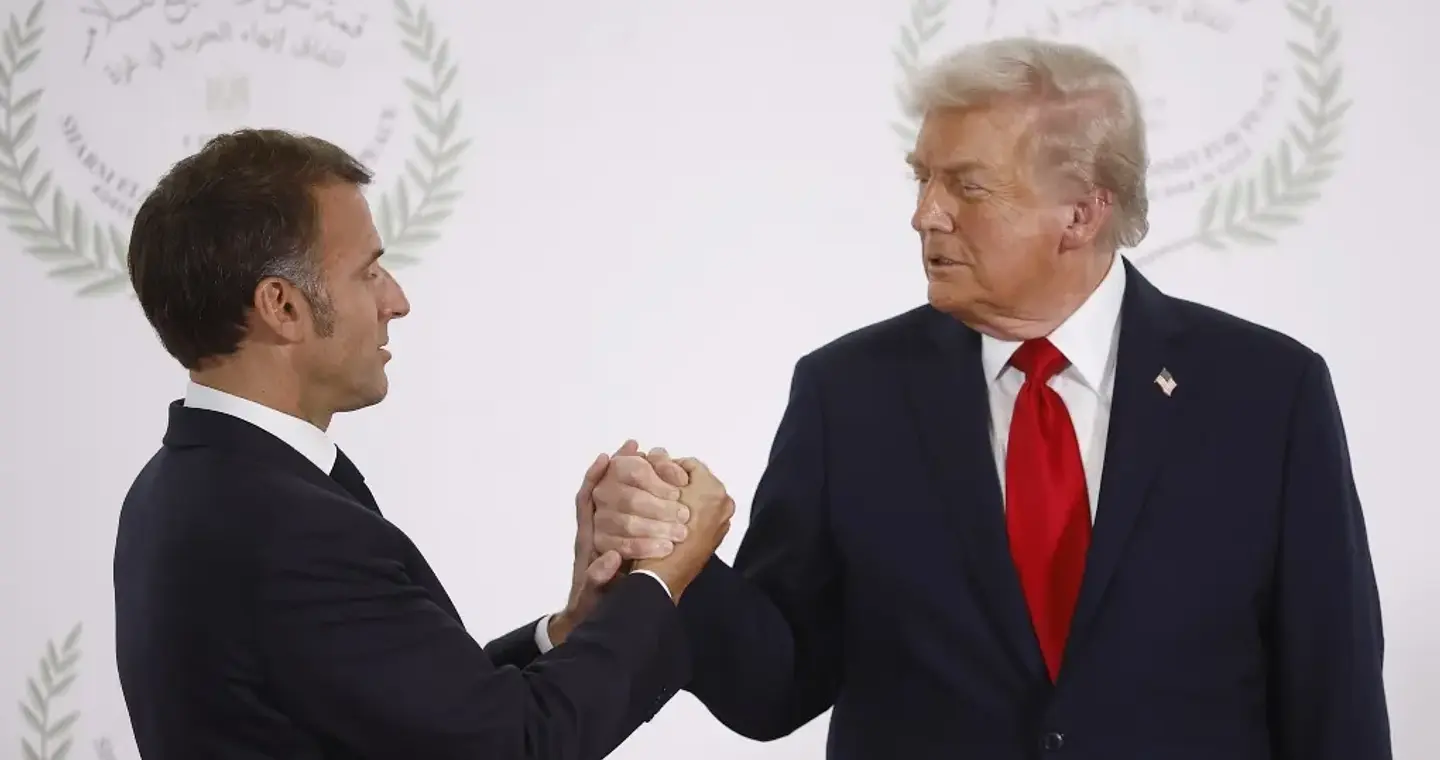 Μακρόν: Συνθηκολόγηση το σχέδιο Τραμπ - Χρειάζεται βελτίωση