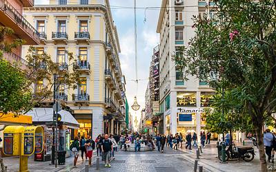 Η Ερμού «σκαρφαλώνει» στην παγκόσμια κατάταξη των ακριβότερων εμπορικών δρόμων!