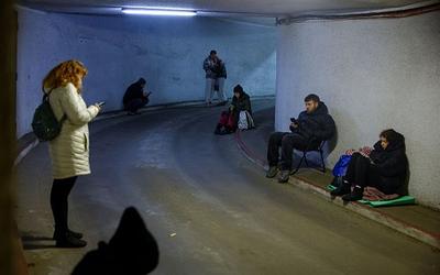 Κίεβο: Ισχυρές εκρήξεις και συναγερμός για ρωσικές αεροπορικές επιδρομές!