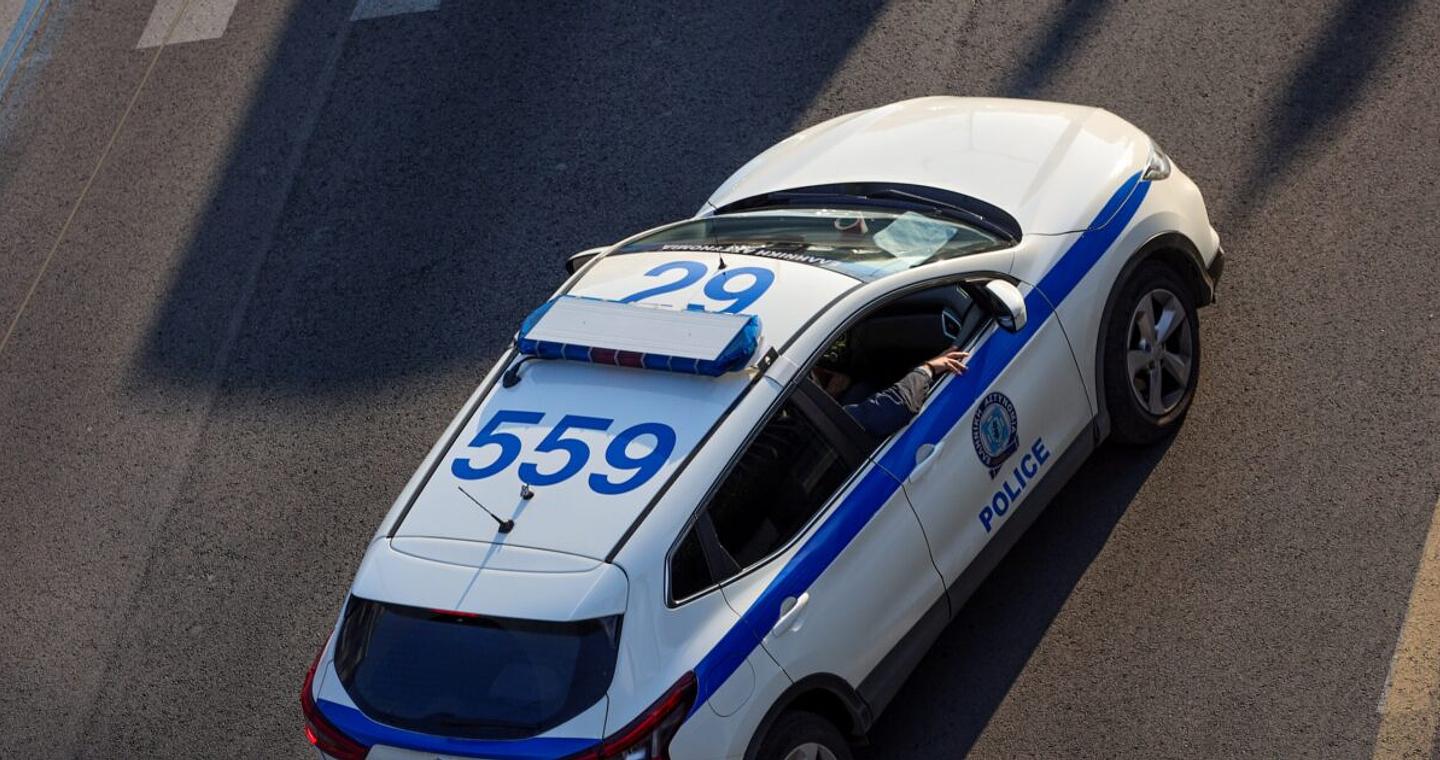 Συνελήφθη γνωστός τράπερ στην Κηφισιά για κατοχή ναρκωτικών