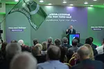 ΠΑΣΟΚ: Αντεπίθεση σε υψηλούς τόνους και εσωτερική συσπείρωση