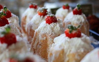 Εορτολόγιο: Ποιος γιορτάζει σήμερα, Κυριακή 23 Νοεμβρίου;