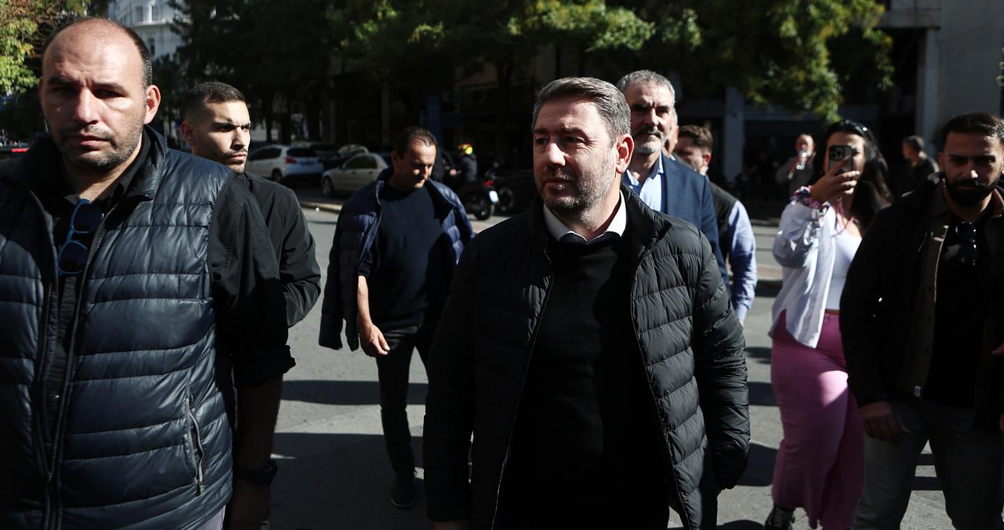 Ανδρουλάκης από Πάτρα: Προτεραιότητα οι κοινωνικές κατοικίες για τη νέα γενιά