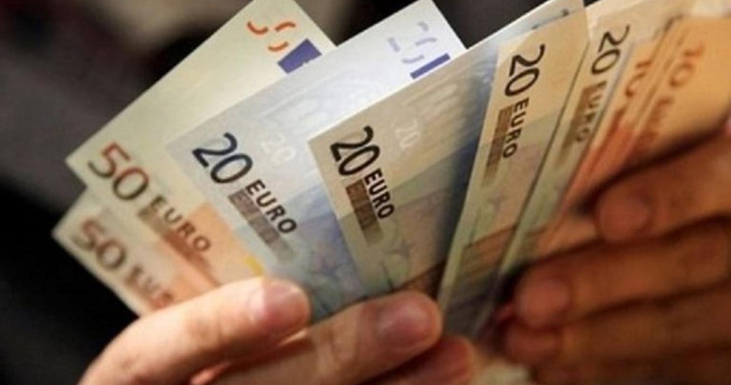 Επίδομα 250 ευρώ: Ποιοι συνταξιούχοι πληρώνονται από αύριο – Όλα τα κριτήρια για τους δικαιούχους