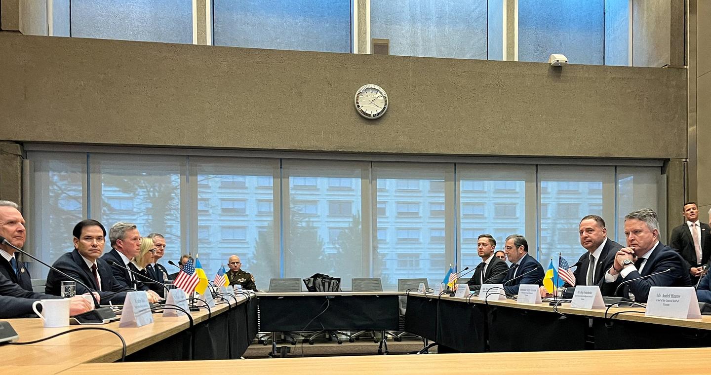 Ουκρανικό: Το μπρα ντε φερ της Γενεύης για το σχέδιο Τραμπ