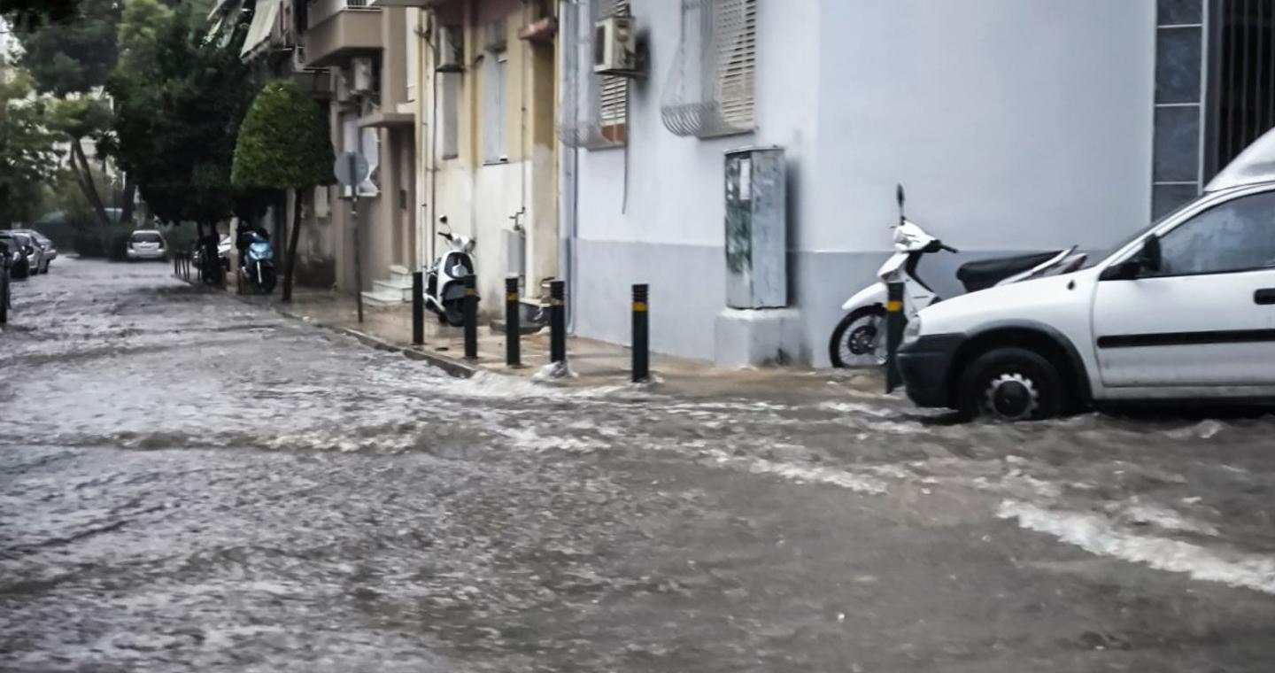 Καιρός: Πτώση της θερμοκρασίας και τοπικές βροχές τη Δευτέρα – Έρχεται νέα κακοκαιρία