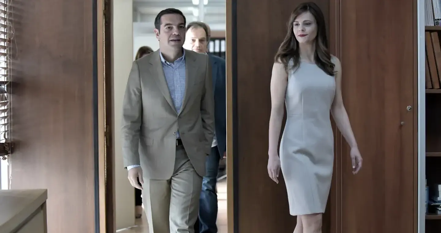 Αχτσιόγλου για Τσίπρα: «Δεν έπρεπε να παραιτηθεί και να αποχωρήσει»