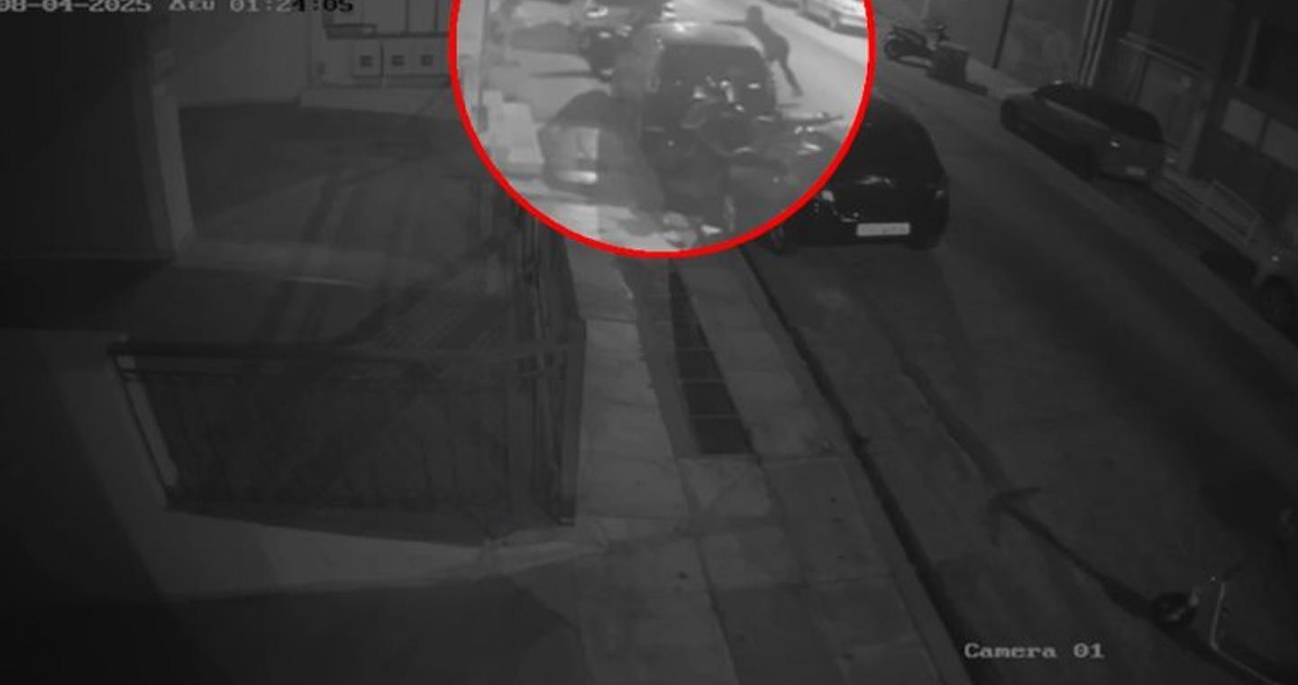 Συνελήφθη 36χρονος για την έκρηξη σε κατάστημα στα Σεπόλια τον Αύγουστο – Βίντεο ντοκουμέντο από τη στιγμή που ρίχνει τη χειροβομβίδα