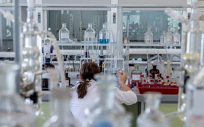 Ελπίδα για παιδιά με εγκεφαλικούς όγκους: Νέα μέθοδος από Έλληνες επιστήμονες!