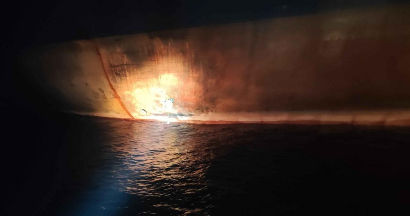Βίντεο: Η στιγμή της επιθέσης από Ουκρανικά drones σε ρωσικά τάνκερ στη Μαύρη Θάλασσα