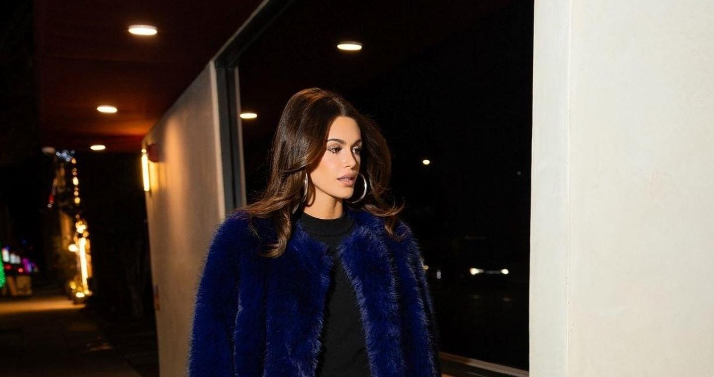 Η Κάια Γκέρμπερ βρήκε στα Mango το πιο εντυπωσιακό γούνινο πανωφόρι -Ιδανικό για glam εμφανίσεις