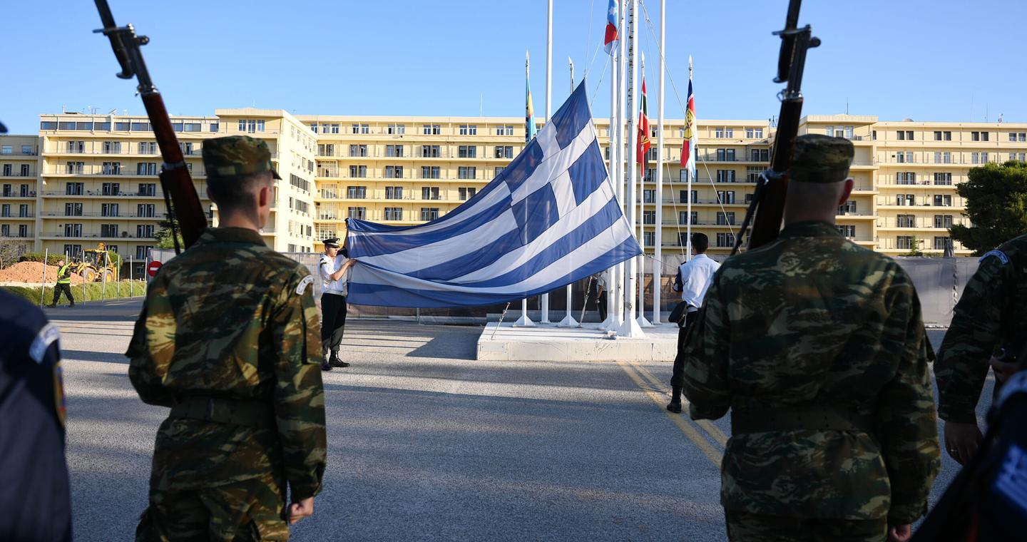 Τριήμερο πένθος στις Ενοπλες Δυνάμεις για τον θάνατο του 19χρονου στη Ρόδο