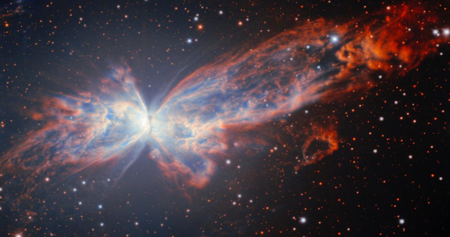 Τηλεσκόπιο κατέγραψε εκπληκτική νέα φωτογραφία μιας κοσμικής πεταλούδας