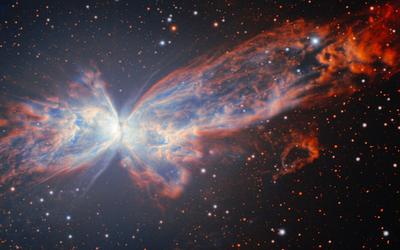 Κοσμική πεταλούδα: Εντυπωσιακή φωτογραφία από τη Χιλή που κόβει την ανάσα!